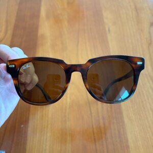 Ray-Ban Meteor Sunglasses